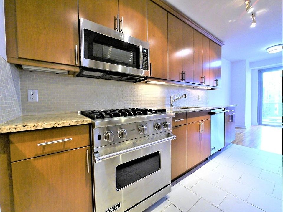 1st image of 765 Amsterdam Ave #10