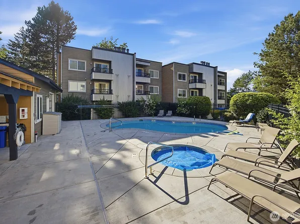 746 Kirkland Circle #F102, Kirkland, WA 98033