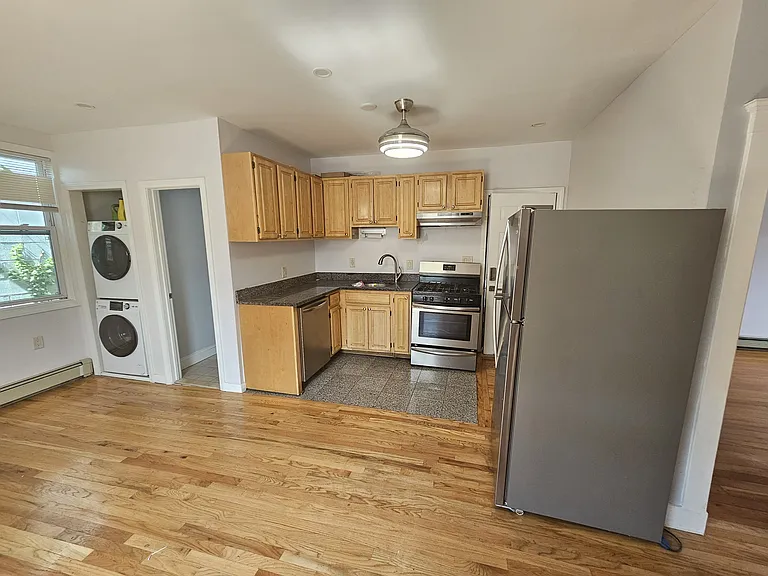 1141 Washington St #2 — Photo 9