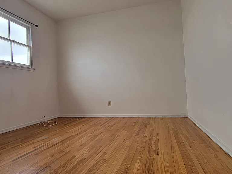 871 N Hoover St #873-1/2 — Photo 4