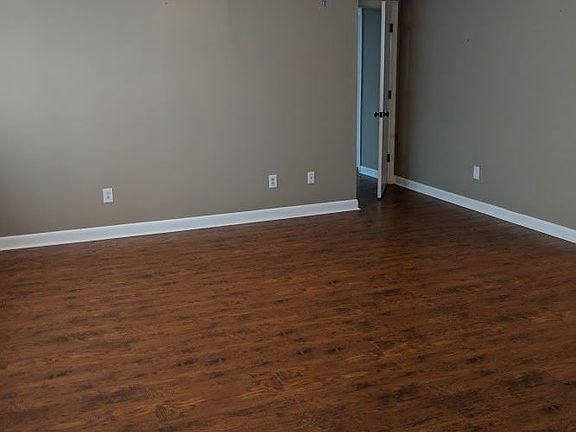 3rd image of 735 Palmetto St APT D