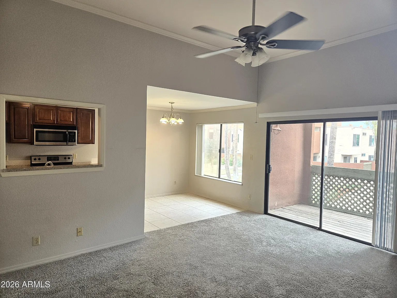 2 bed, 2.0 bath, 955 sqft, $1,550 — Photo 3