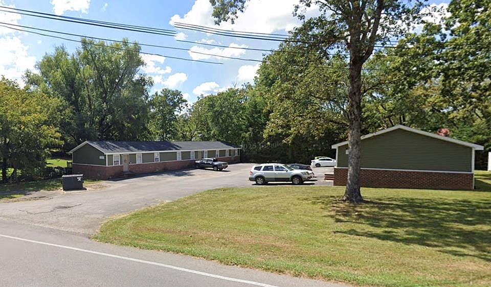 1st image of 220/222 N Maple Trce