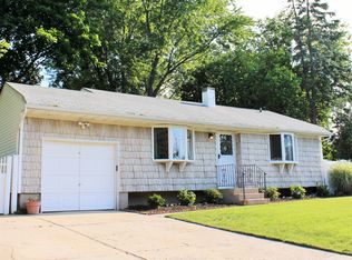 3 Talbot Ln, Selden, NY 11784