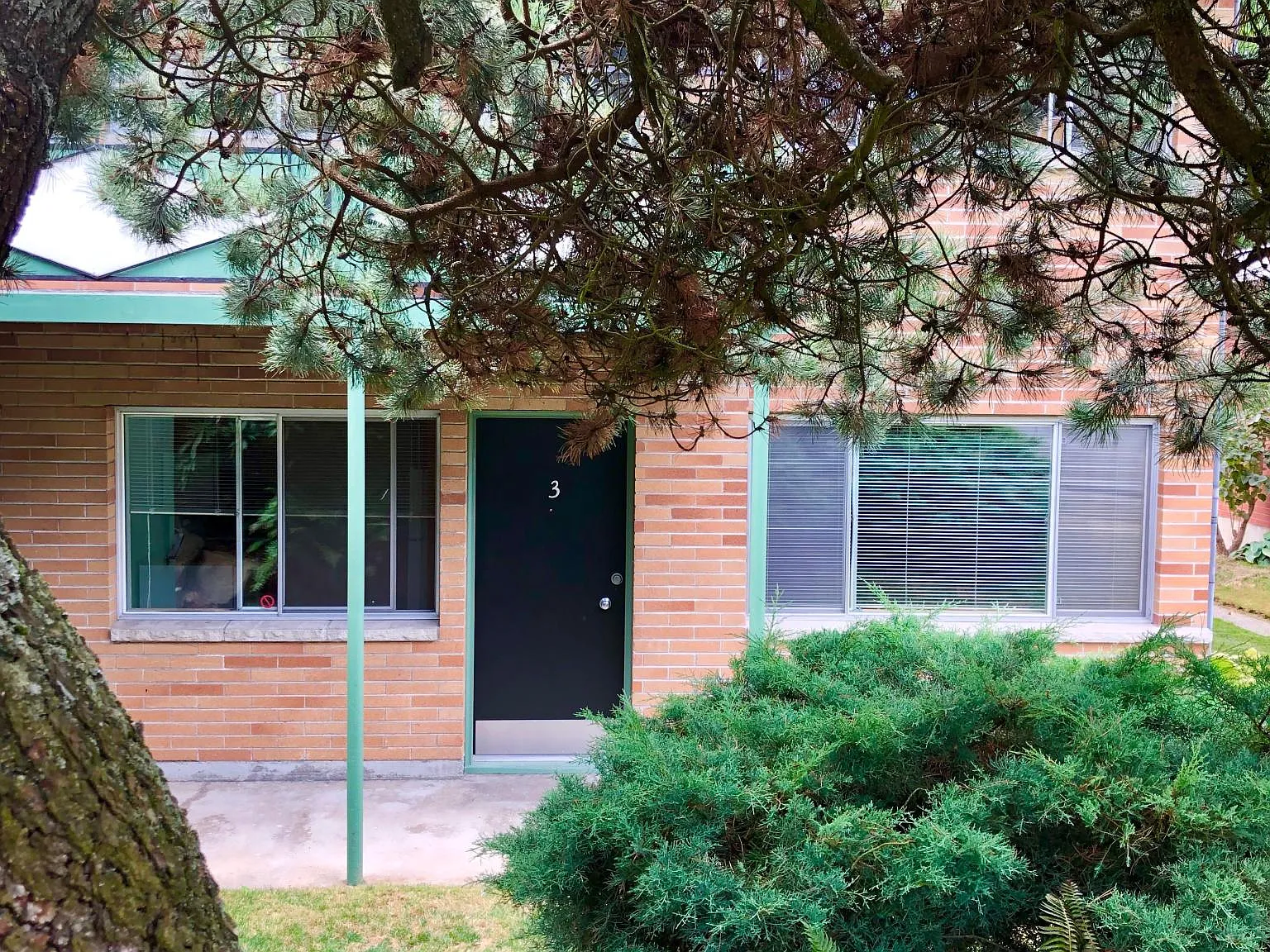 2 bed, 720 sqft, $1,995 — Photo 1