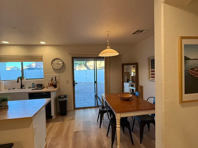 3328 W Belle Ave — Photo 16