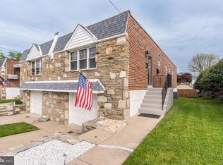 9225 Cottage St, Philadelphia, PA 19114