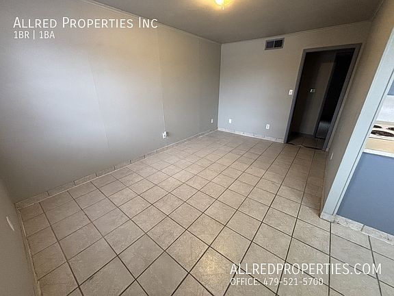 4th image of 525 S Duncan Ave #3