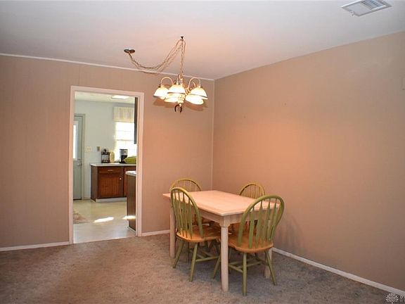 3rd image of 3890 Wimbledon Cir