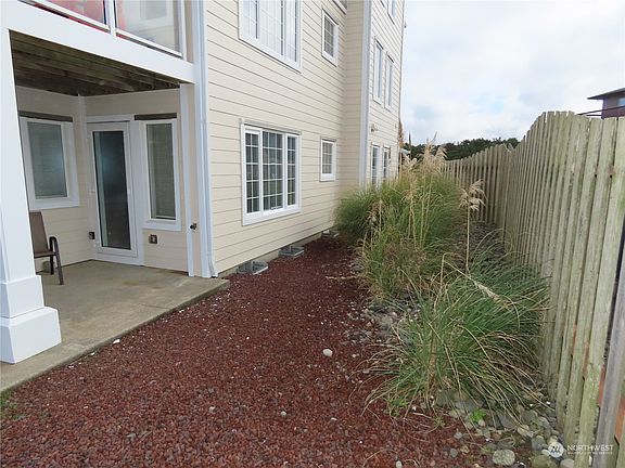 5th image of 1600 W Ocean Avenue #211