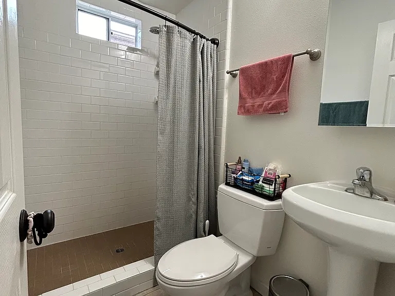 Bedroom 1 Bathroom