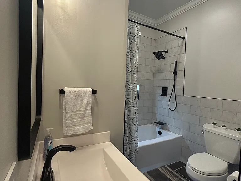 931 Oakland Ave — Photo 21