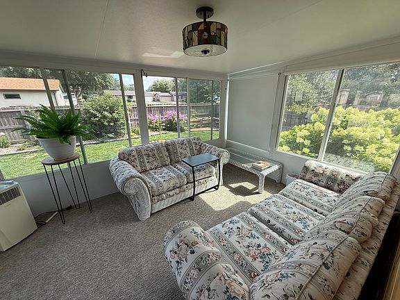 3 seasons room with a/c and heat.