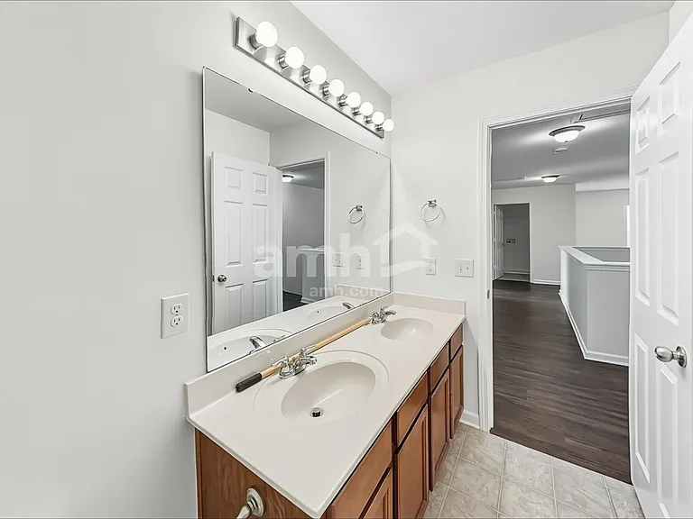 10103 Green Grass Rd — Photo 15