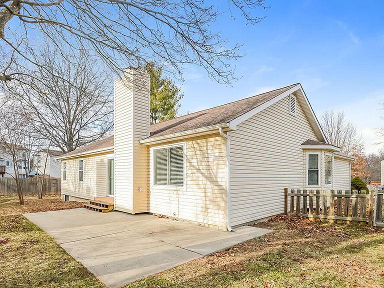 1202 Liberty Xing — Photo 24