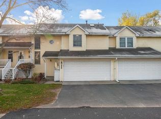 2295 Grange Ave N, Oakdale, MN 55128
