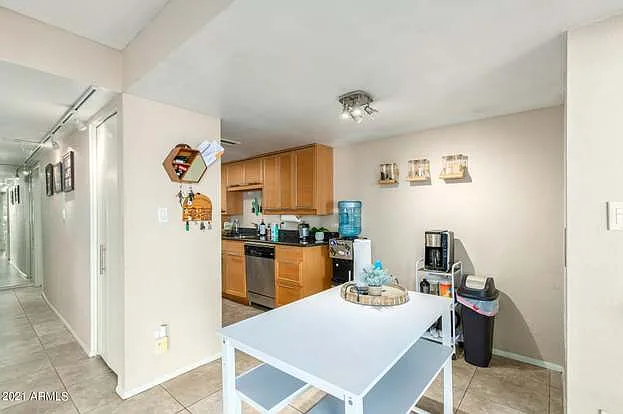 1143 E Sandpiper Dr #105 — Photo 13