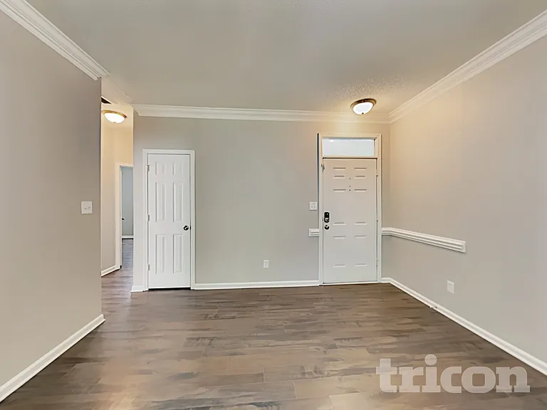 7825 Pence Pond Ln — Photo 5