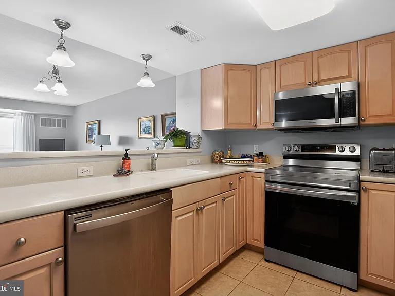 8501 Bayside Rd #604 — Photo 10