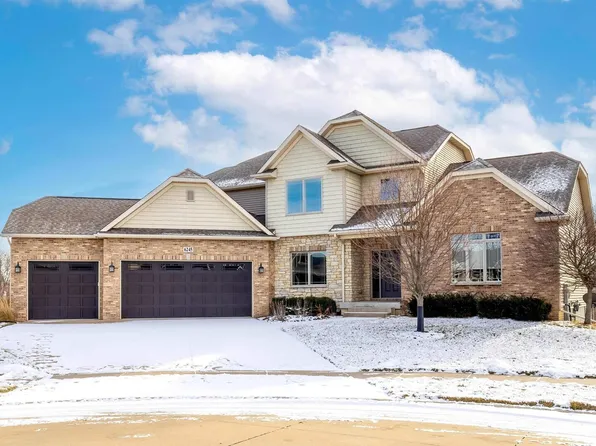 6245 Hess Ct, Bettendorf, IA 52722