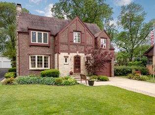 469 Arlington Ave, Glen Ellyn, IL 60137