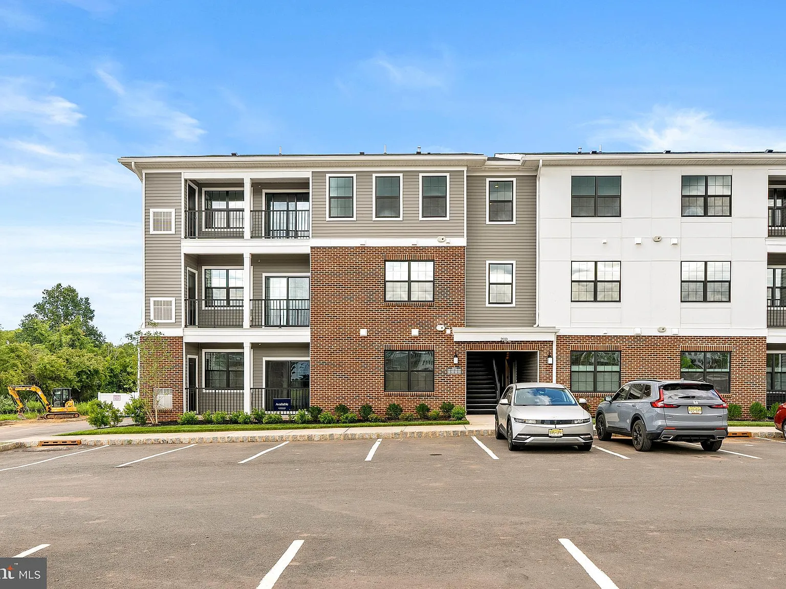 2 bed, 1182 sqft, $2,700 — Photo 2