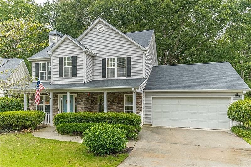 1st image of 275 Grayson Manor Dr