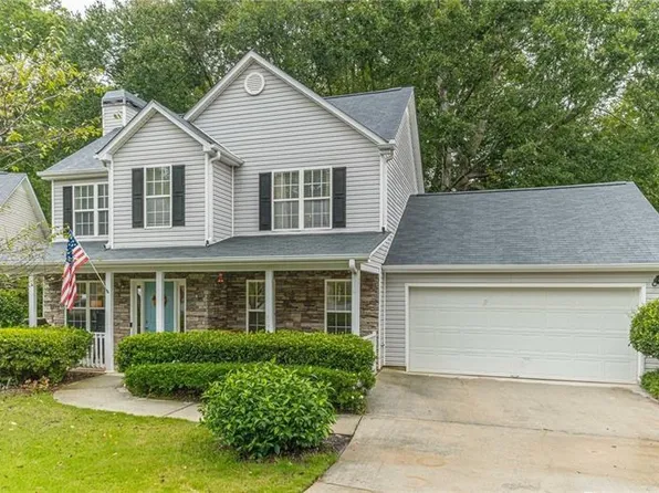 275 Grayson Manor Dr, Loganville, GA 30052