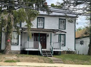 8328 W Main St, Marshall, VA 20115