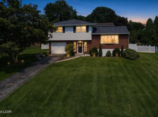 105 Maple Ln, Pittston, PA 18640