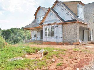 201 Two Creek Dr, Lynchburg, VA 24502