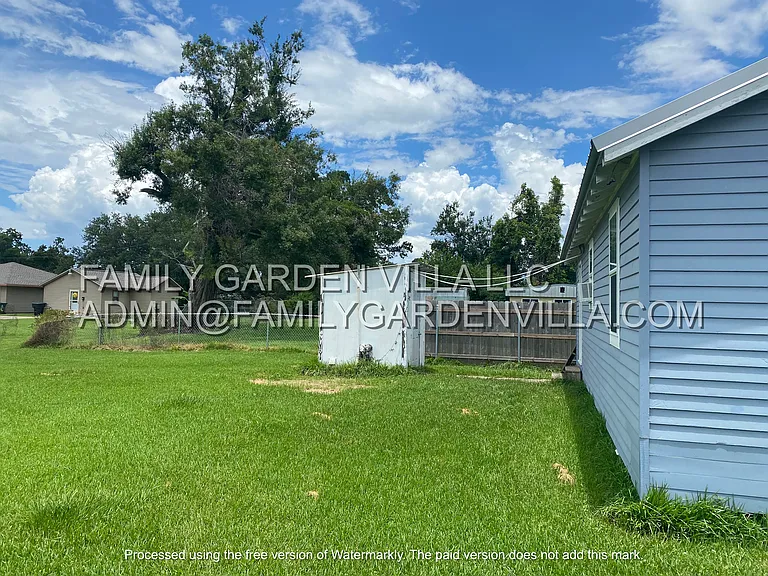 1836A Ridgefield Ave — Photo 14