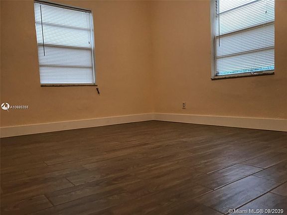 4th image of 5301 NE 1st Ave