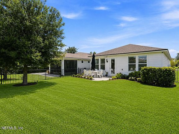 3rd image of 11257 LENORA Court