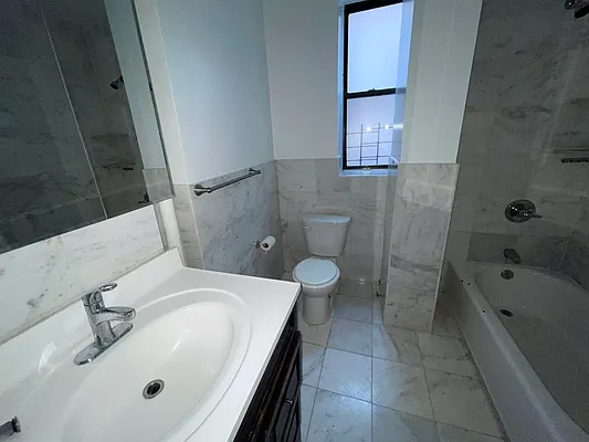 Rented by EXR | media 18