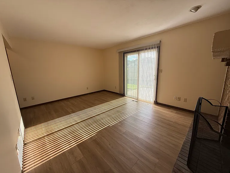 7773 Sterling Pl — Photo 11
