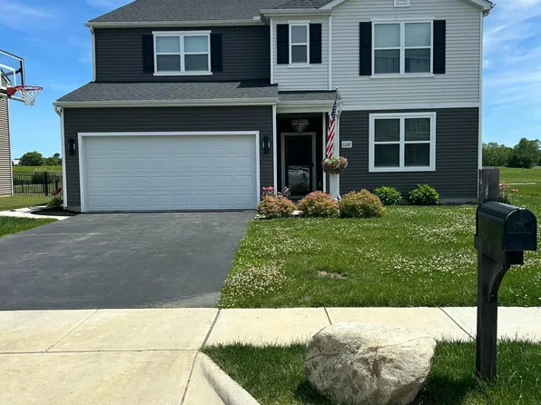 1168 Lake Forest Dr, Hebron, OH 43025