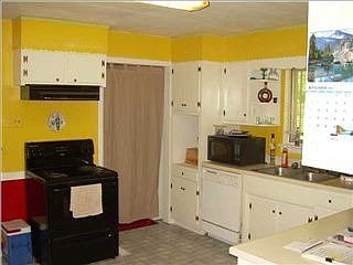 2nd image of 76 Lynnbrook Cir