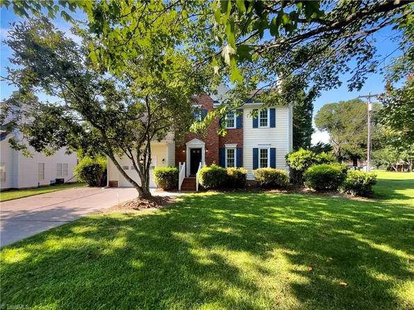 1200 Salem Crossing Rd, Kernersville, NC 27284