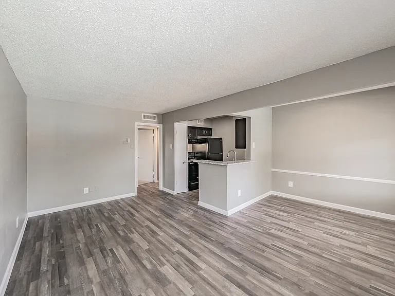 Chapel Creek Apartments — Photo 33