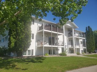 2918 S 17th St APT 102, Grand Forks, ND 58201