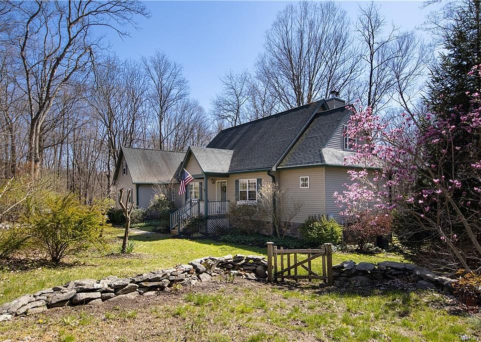 1st image of 231 Minisink Tpke