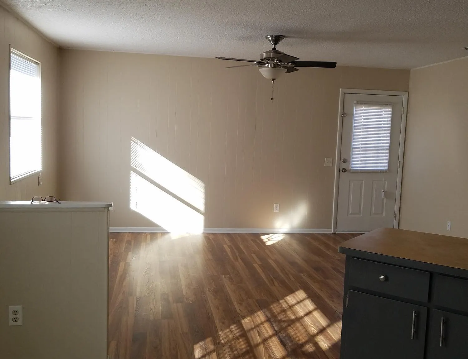 2 bed, 1.0 bath, 924 sqft, $1,700 — Photo 3