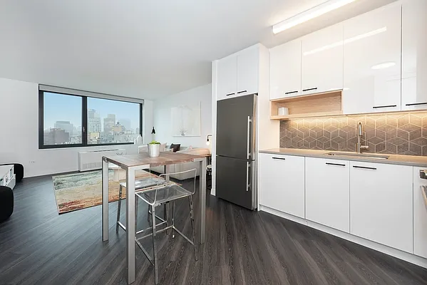 Rented by The Dermot Realty Management Company | media 20