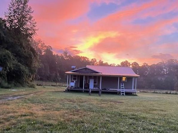5929 Dorton Jenkins Hwy, Jenkins, KY 41537