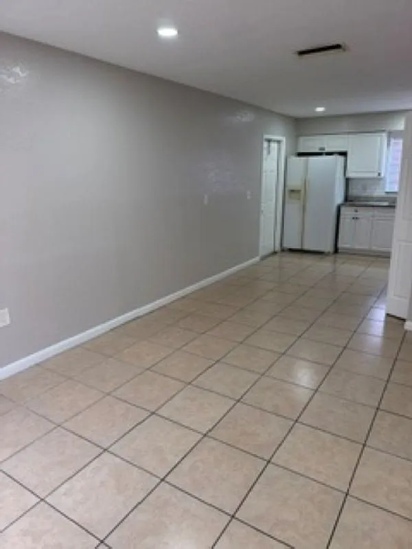 Charming 2 Bed/1 Bath Unit in Tampa - Available 9/21 - $1450 — Photo 3