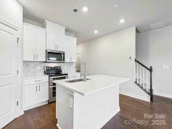 1433 Old Rivers Rd, Concord, NC 28027