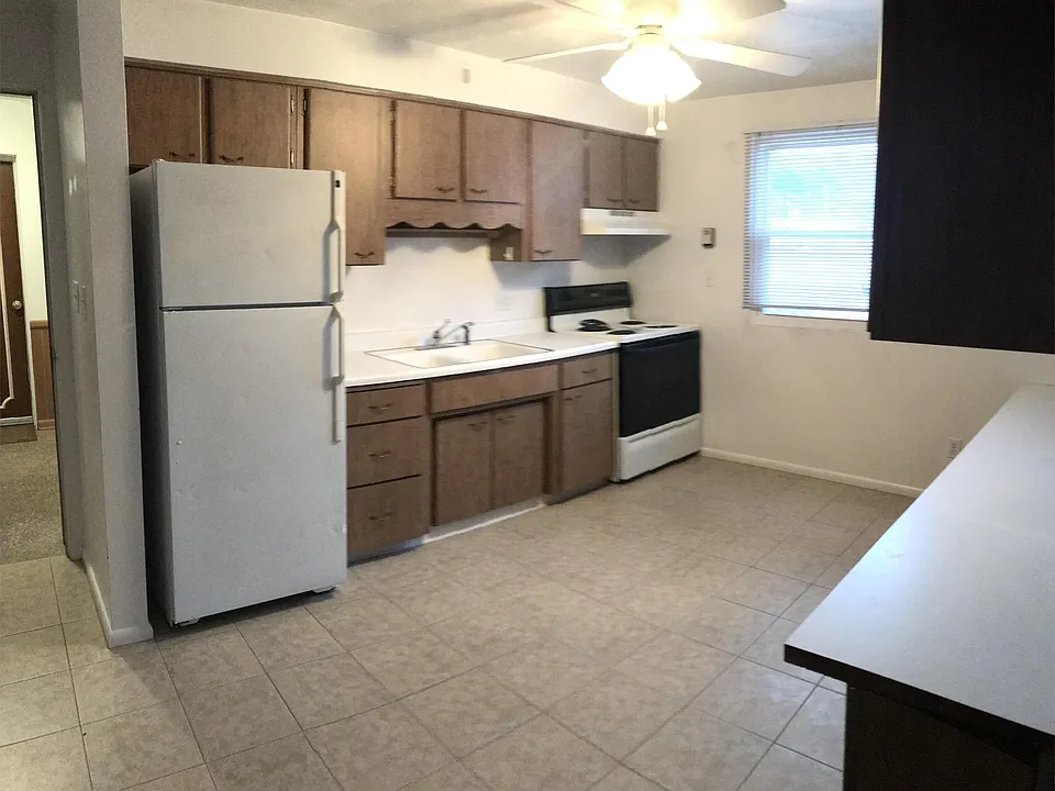 140 Lynwood Mnr #10