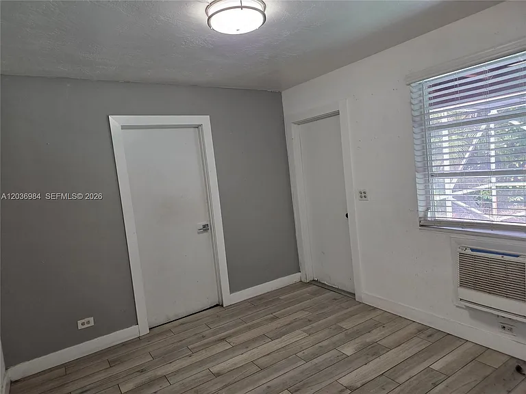 621 SW 64th Way — Photo 6