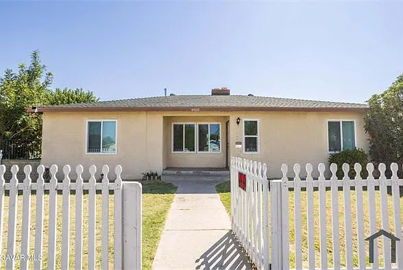 4 bed, 1700 sqft, $3,000 — Photo 2